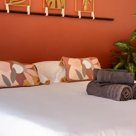 Very Quiet Palm Close Apartment